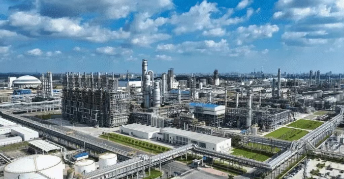 廣西石化項目投料開車成功 雪人十一臺設(shè)備覆蓋生產(chǎn)全流程